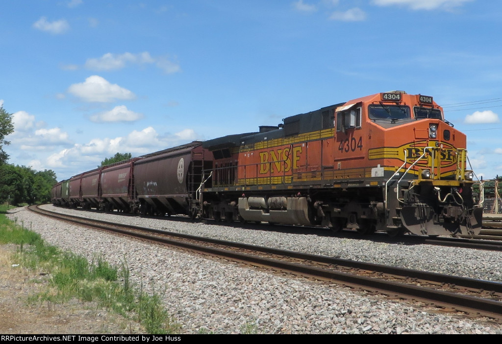 BNSF 4304 DPU